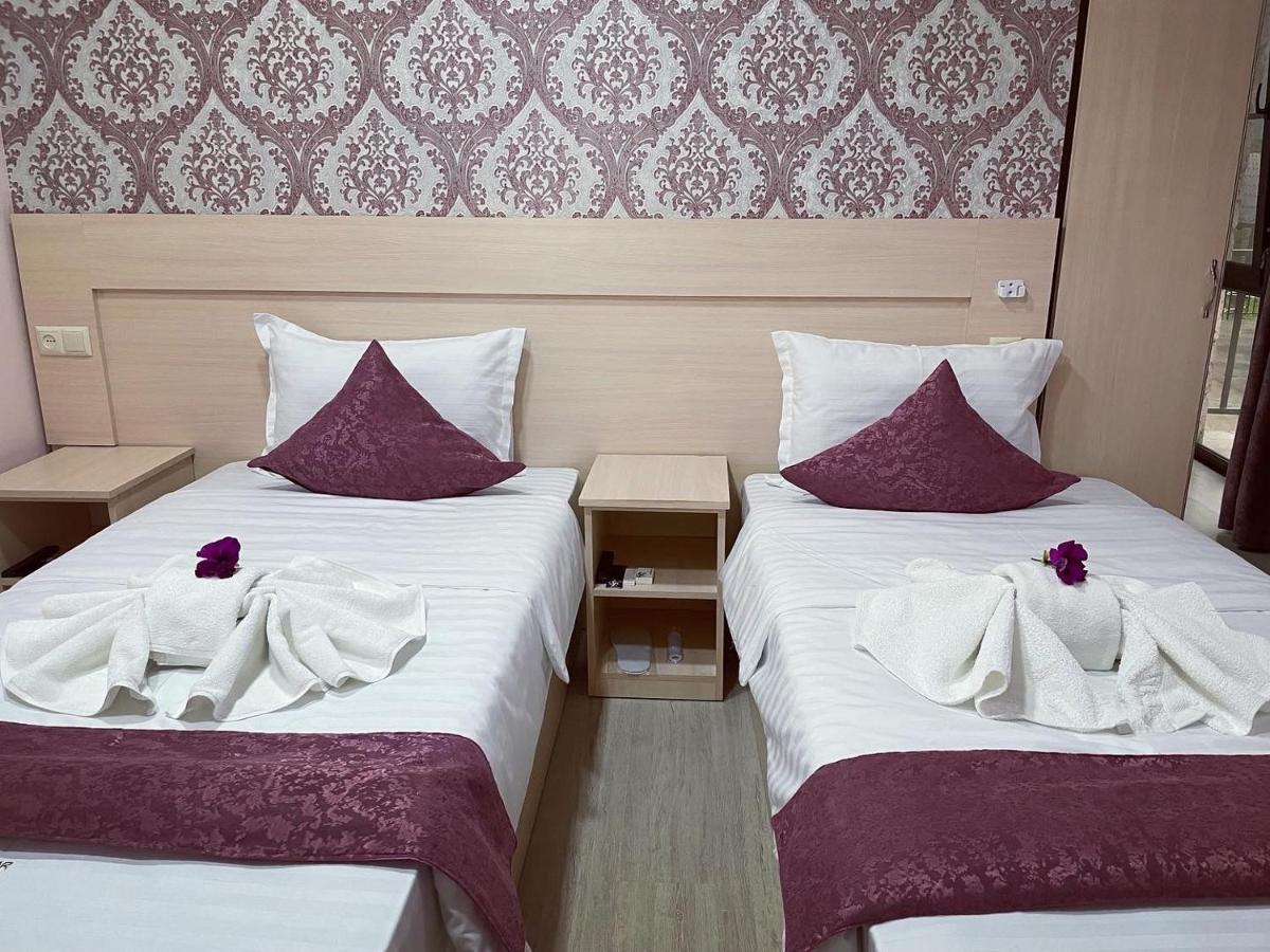 Kamar Hotel 이제반 외부 사진