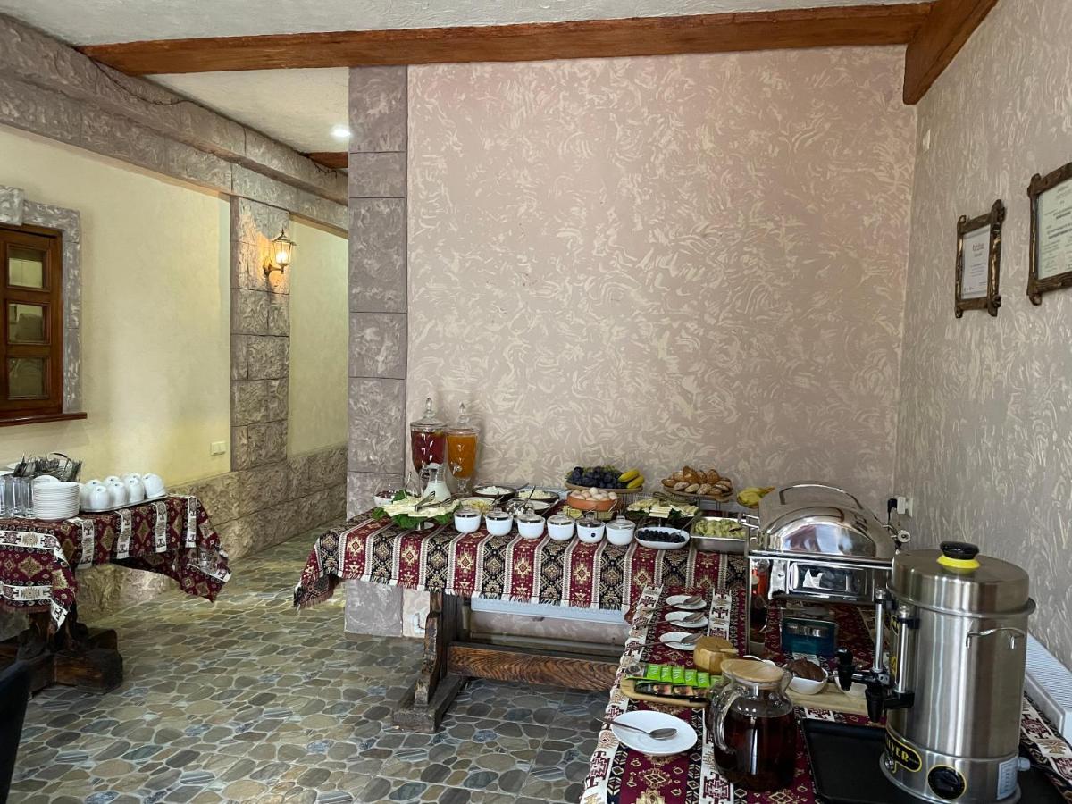Kamar Hotel 이제반 외부 사진